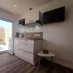 Apartman Les Pommiers Duplex Cosy Confort Mitoyen D'une Maison Neuve Avec Terrasse Entree Independante Parking 5 Mn De Bayeux Et 10 Mn Du Debarquement Sommervieu