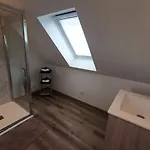 Les Pommiers Duplex Cosy Confort Mitoyen D'une Maison Neuve Avec Terrasse Entree Independante Parking 5 Mn De Bayeux Et 10 Mn Du Debarquement شقة