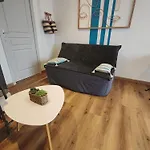 Les Pommiers Duplex Cosy Confort Mitoyen D'une Maison Neuve Avec Terrasse Entree Independante Parking 5 Mn De Bayeux Et 10 Mn Du Debarquement شقة Sommervieu