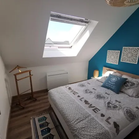 Duplex Cosy: Bayeux Getaway With Terrace Apartment *