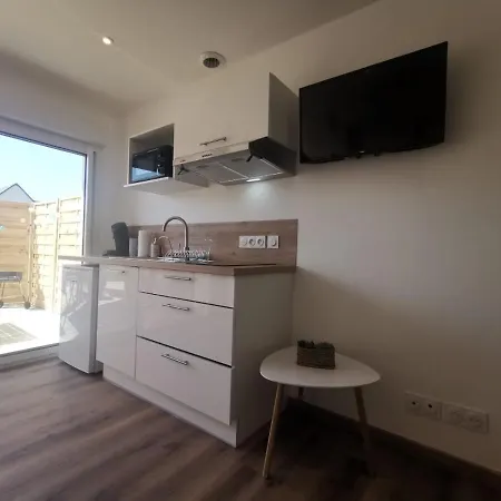 Appartement Les Pommiers Duplex Cosy Confort Mitoyen D'une Maison Neuve Avec Terrasse Entree Independante Parking 5 Mn De Bayeux Et 10 Mn Du Debarquement Sommervieu
