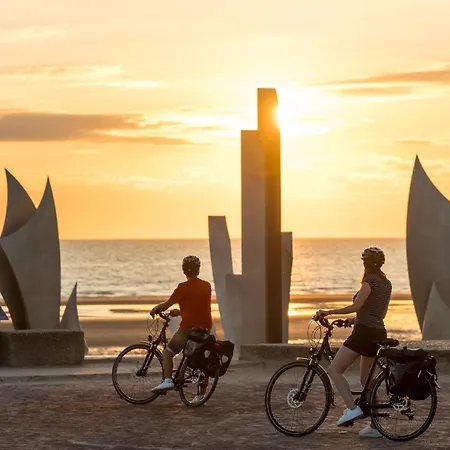 Les Pommiers Duplex Cosy Confort Dans Maison Neuve Avec Terrasse Entree Independante Parking 5 Mn De Bayeux Et 10 Mn Du Debarquement