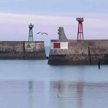 Apartment Les Pommiers Duplex Cosy Confort Dans Maison Neuve Avec Terrasse Entree Independante Parking 5 Mn De Bayeux Et 10 Mn Du Debarquement