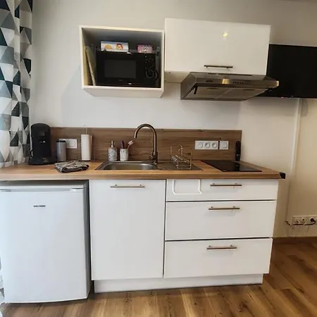 Les Pommiers Duplex Cosy Confort Mitoyen D'une Maison Neuve Avec Terrasse Entree Independante Parking 5 Mn De Bayeux Et 10 Mn Du Debarquement