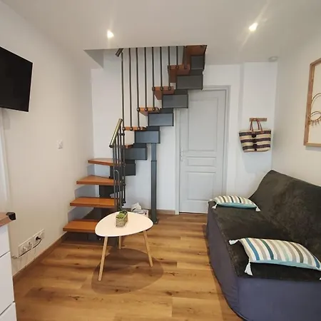 Les Pommiers Duplex Cosy Confort Mitoyen D'une Maison Neuve Avec Terrasse Entree Independante Parking 5 Mn De Bayeux Et 10 Mn Du Debarquement Appartement
