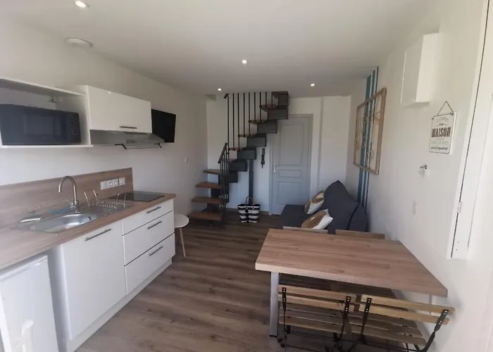 Les Pommiers Duplex Cosy Confort Mitoyen D'une Maison Neuve Avec Terrasse Entree Independante Parking 5 Mn De Bayeux Et 10 Mn Du Debarquement Διαμέρισμα Sommervieu