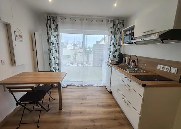 Les Pommiers Duplex Cosy Confort Mitoyen D'une Maison Neuve Avec Terrasse Entree Independante Parking 5 Mn De Bayeux Et 10 Mn Du Debarquement Διαμέρισμα Sommervieu