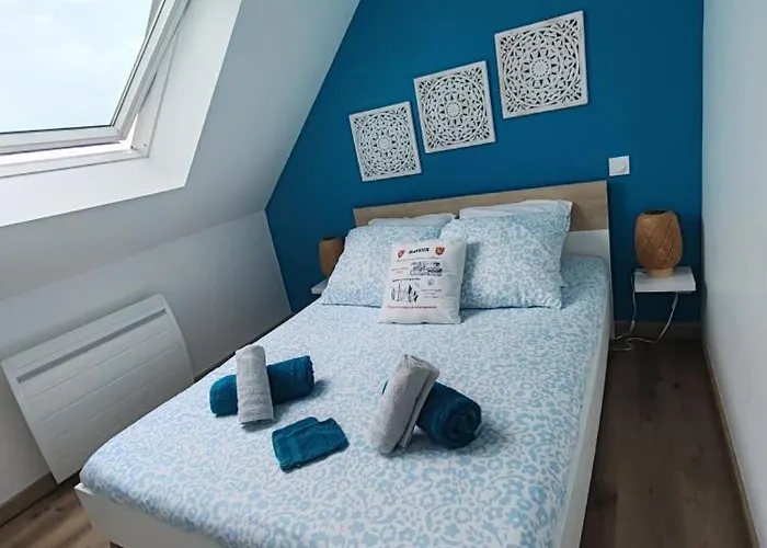 Les Pommiers Duplex Cosy Confort Mitoyen D'une Maison Neuve Avec Terrasse Entree Independante Parking 5 Mn De Bayeux Et 10 Mn Du Debarquement Διαμέρισμα